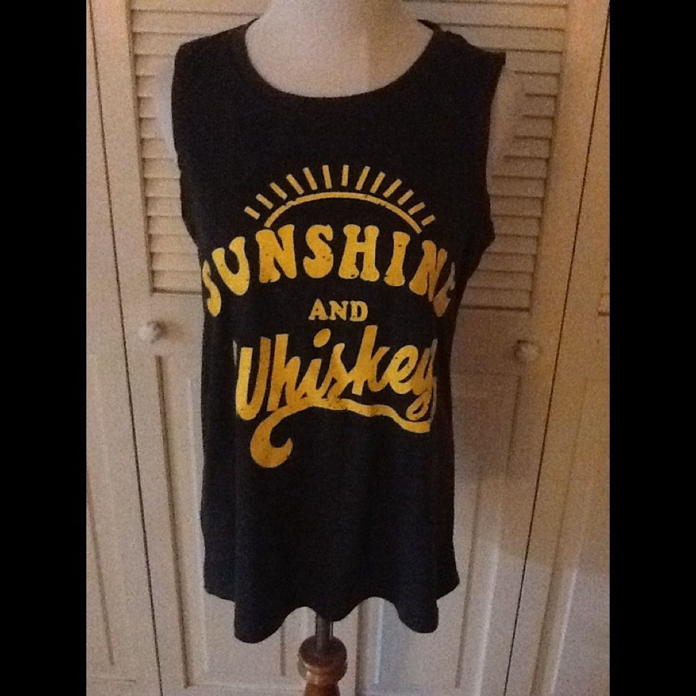 Women's NWOT Graphic Tank/Tee